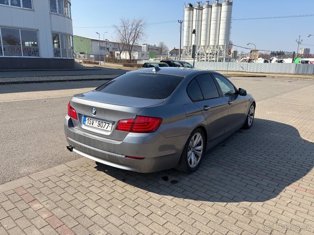 BMW 5-Series - 5