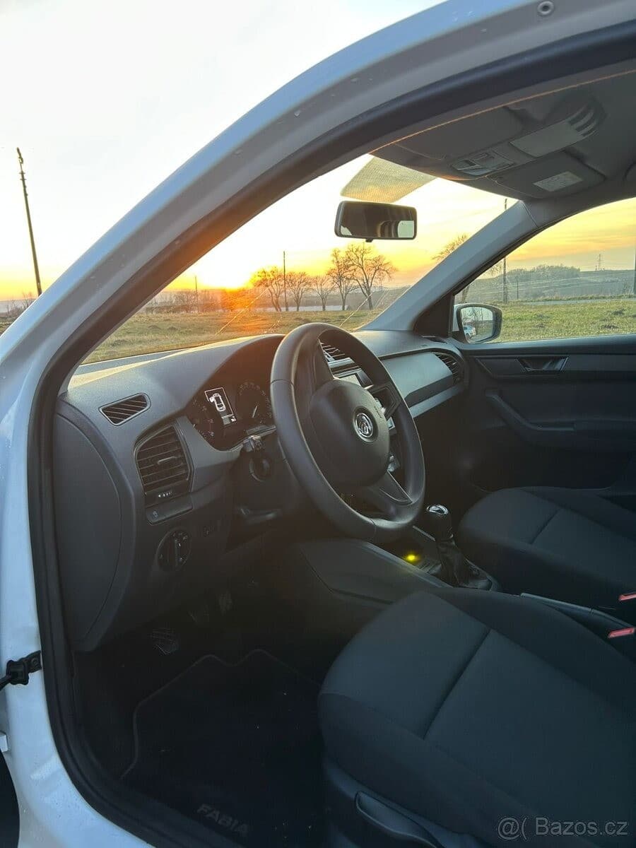2016 Škoda Fabia - 12