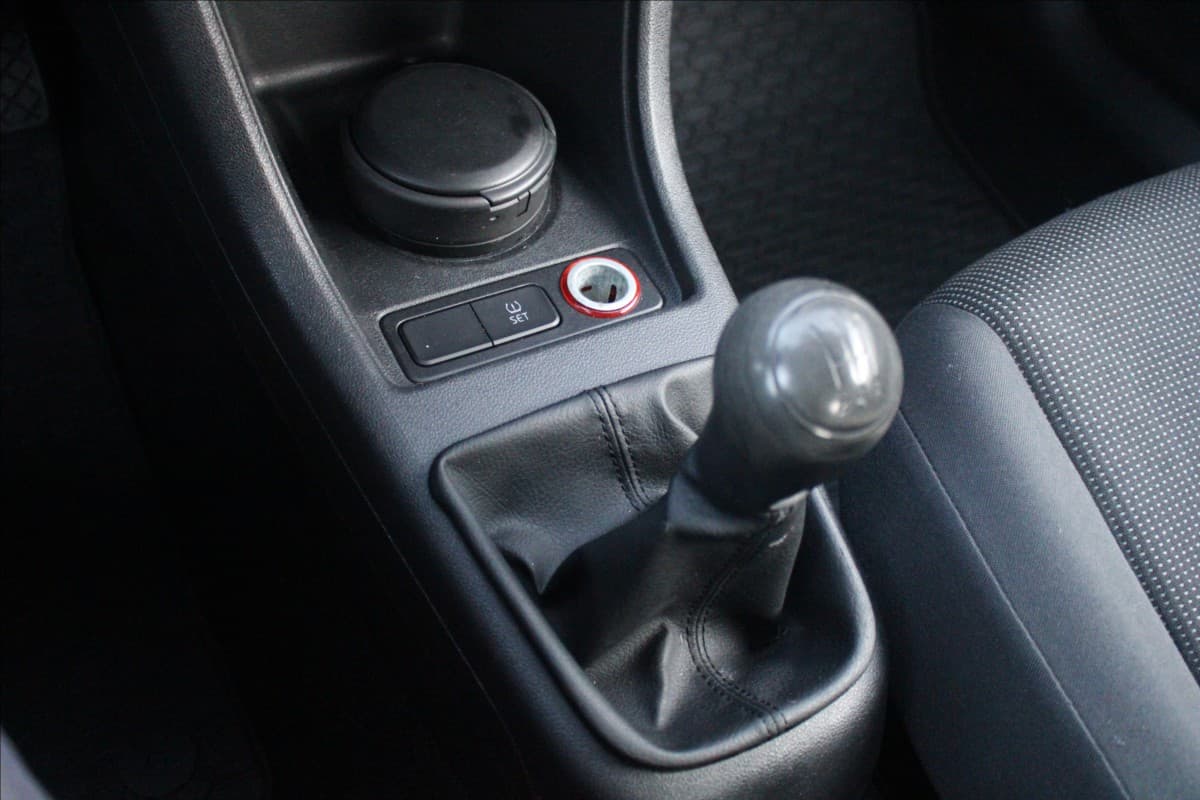 2014 Volkswagen Up! - 16