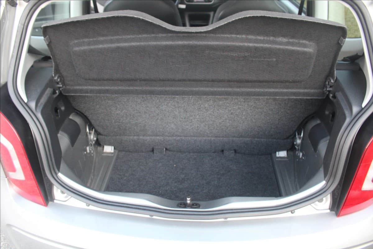 2014 Volkswagen Up! - 19