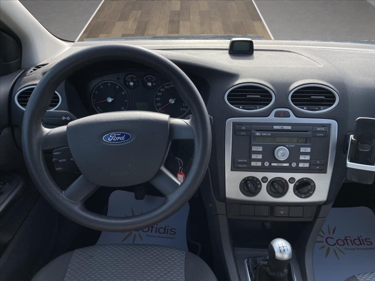 2006 Ford Focus - 12