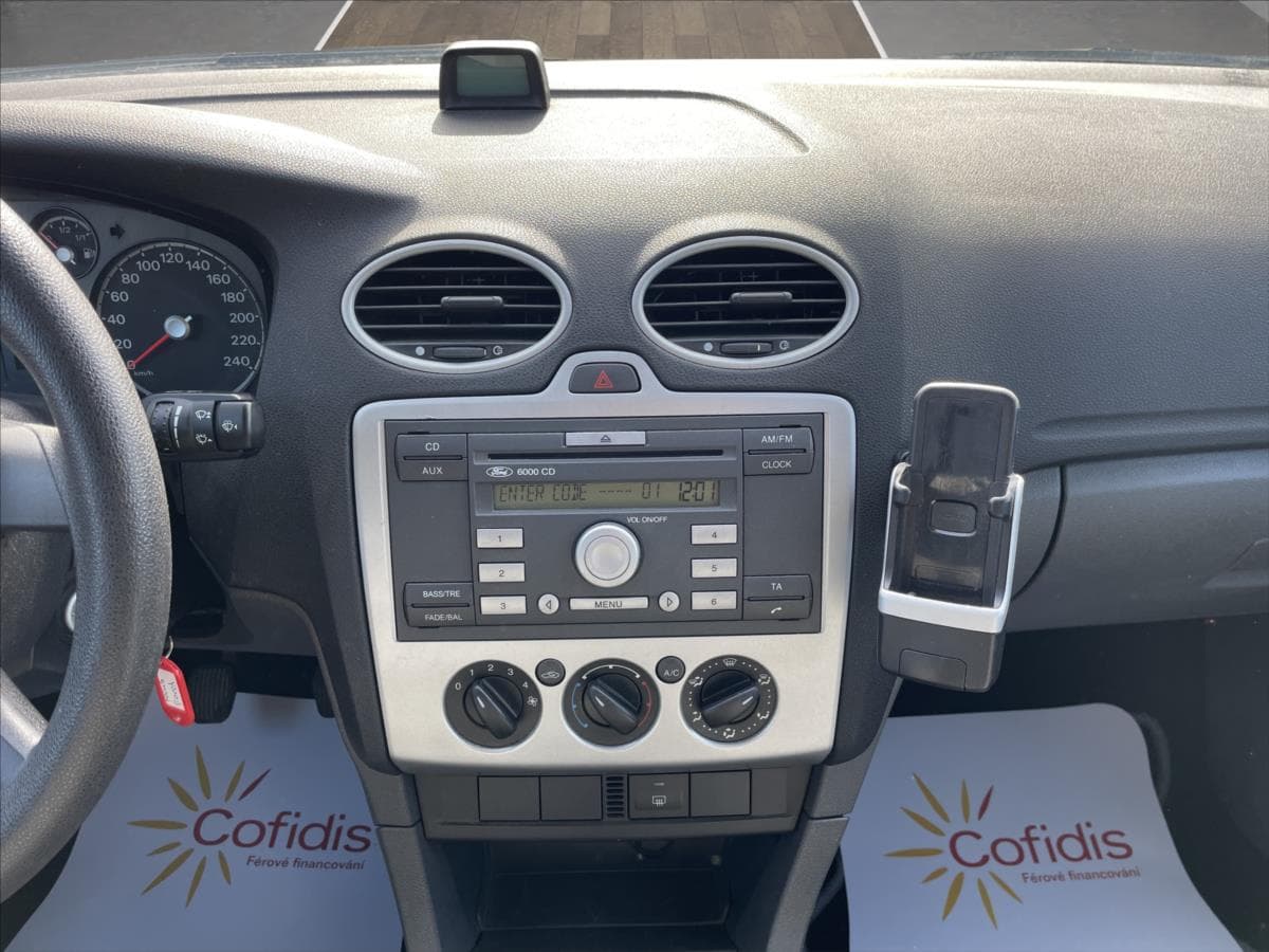 2006 Ford Focus - 13