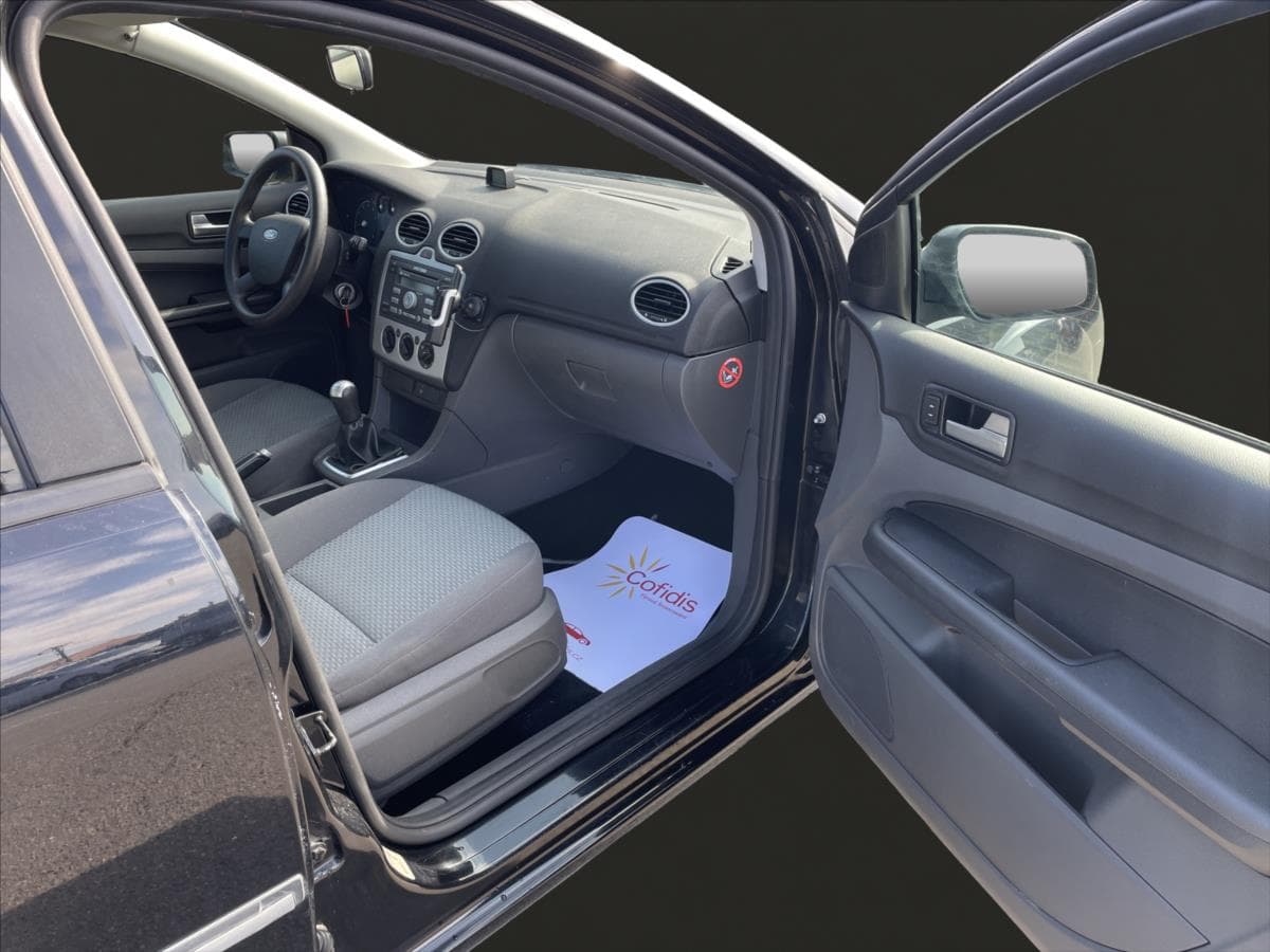 2006 Ford Focus - 19