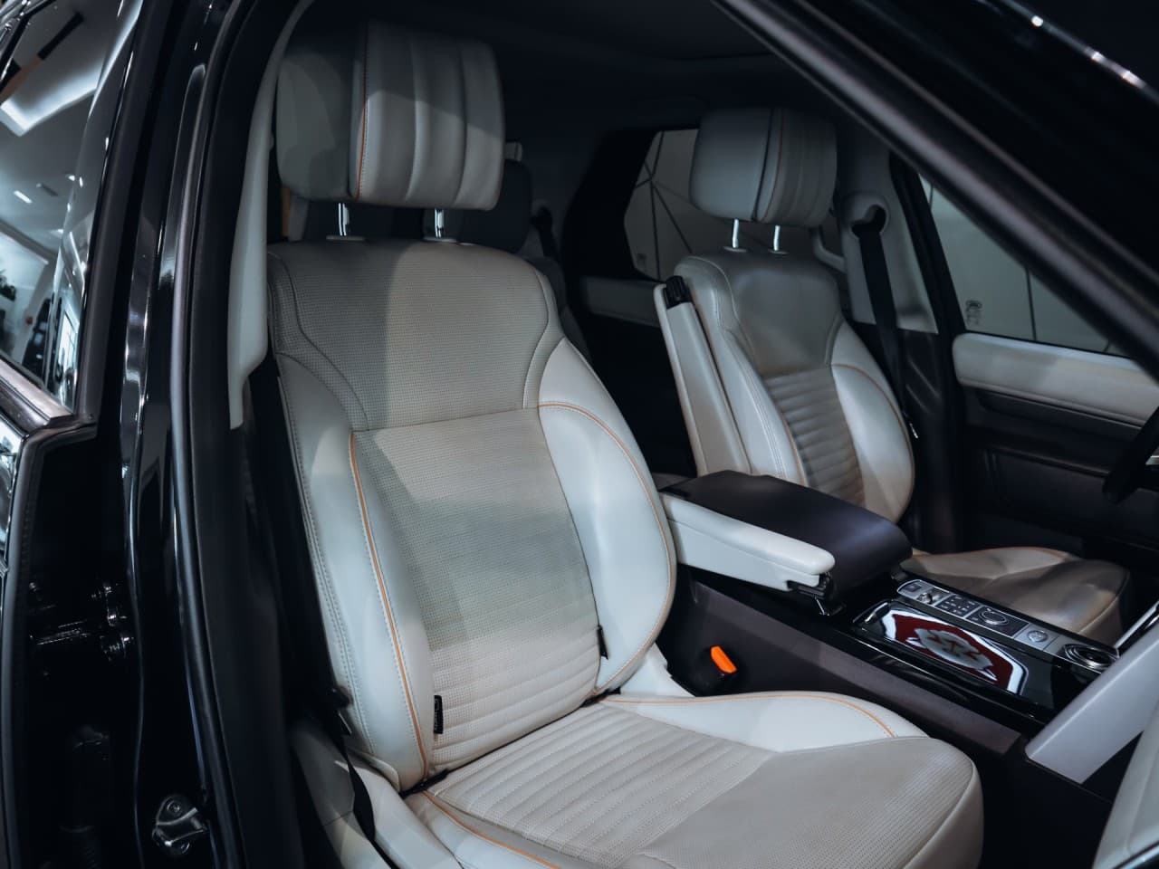 2018 Land Rover Discovery - 7