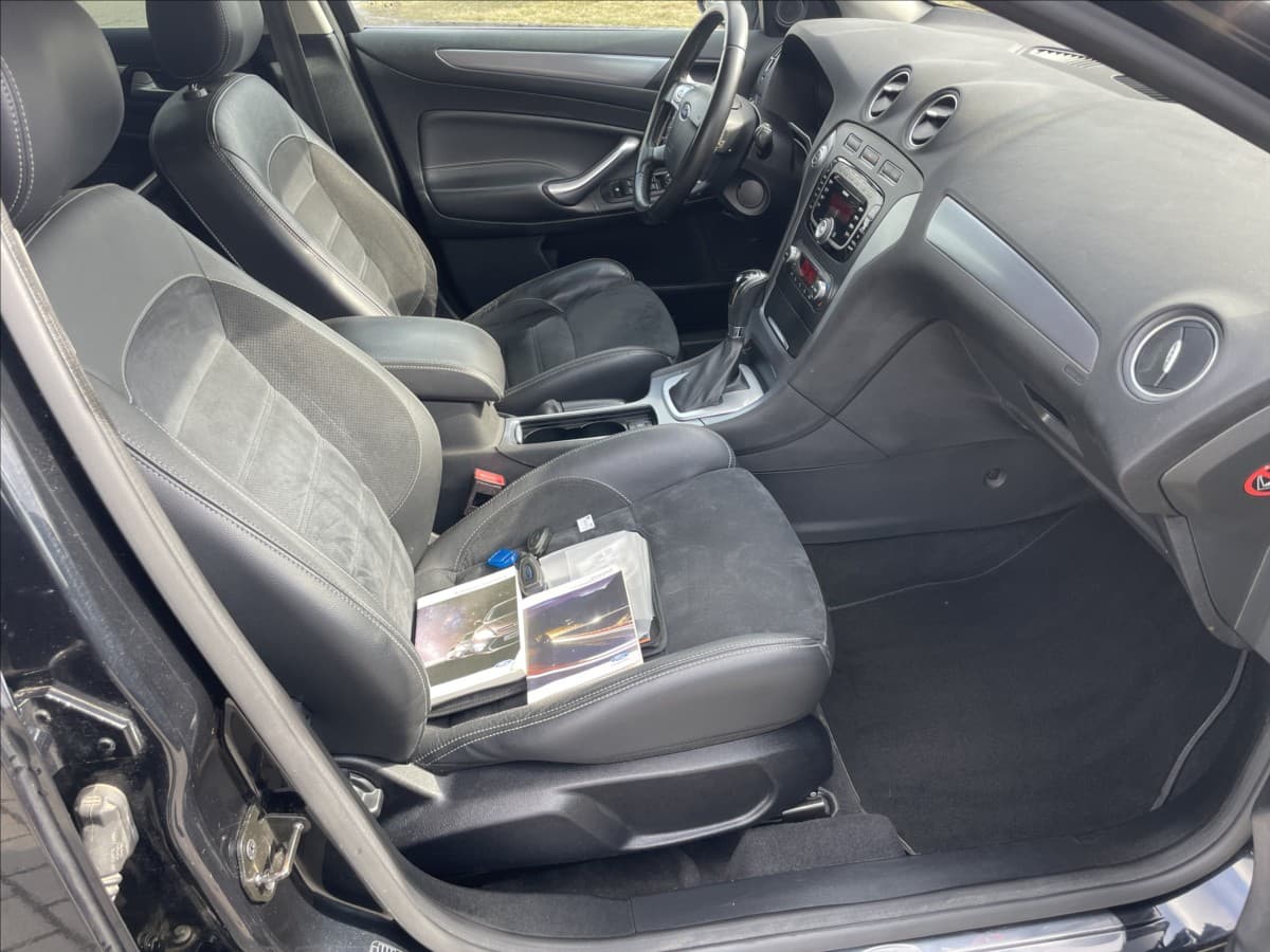 2012 Ford Mondeo - 12