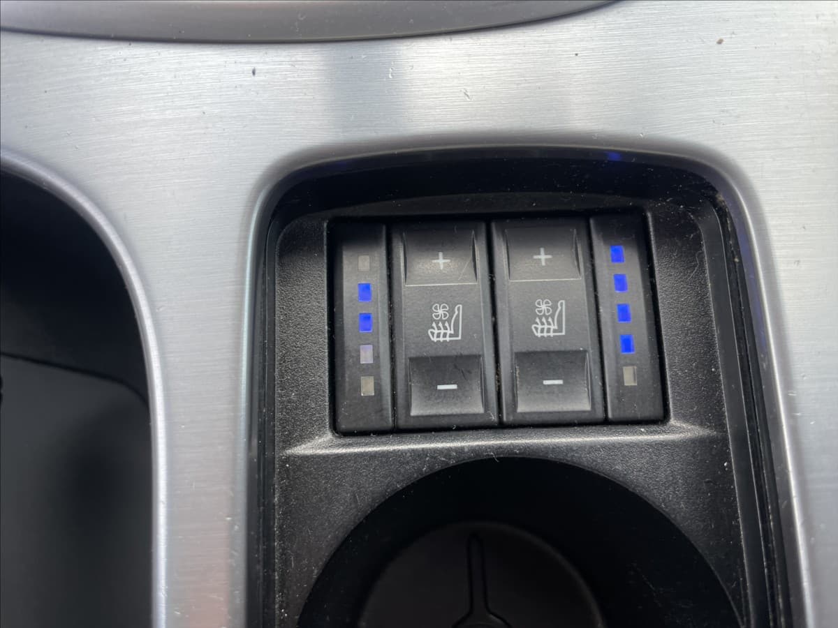 2012 Ford Mondeo - 16