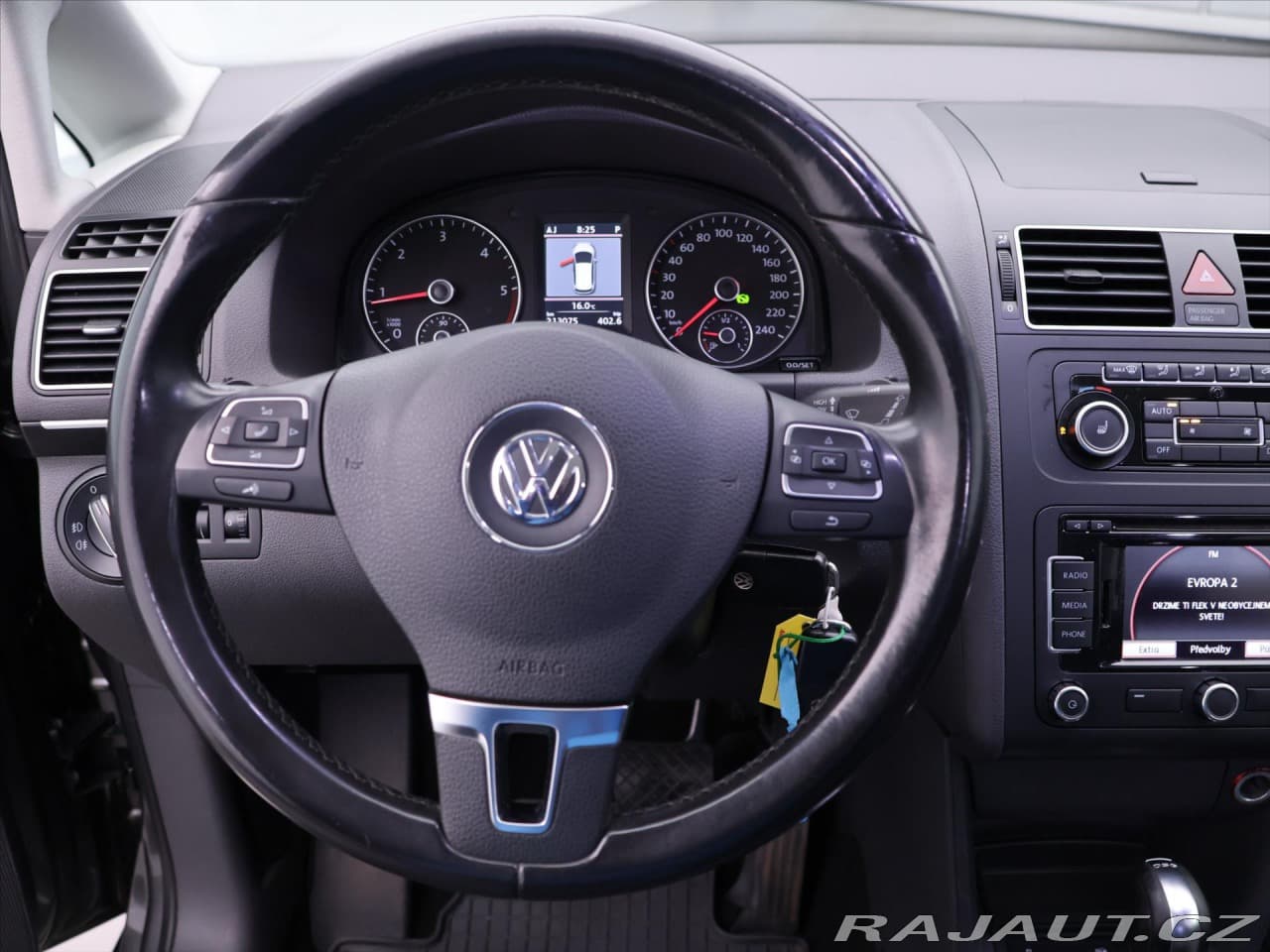 2011 Volkswagen Touran - 15