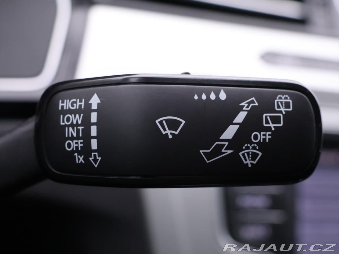 2015 Volkswagen Passat - 18