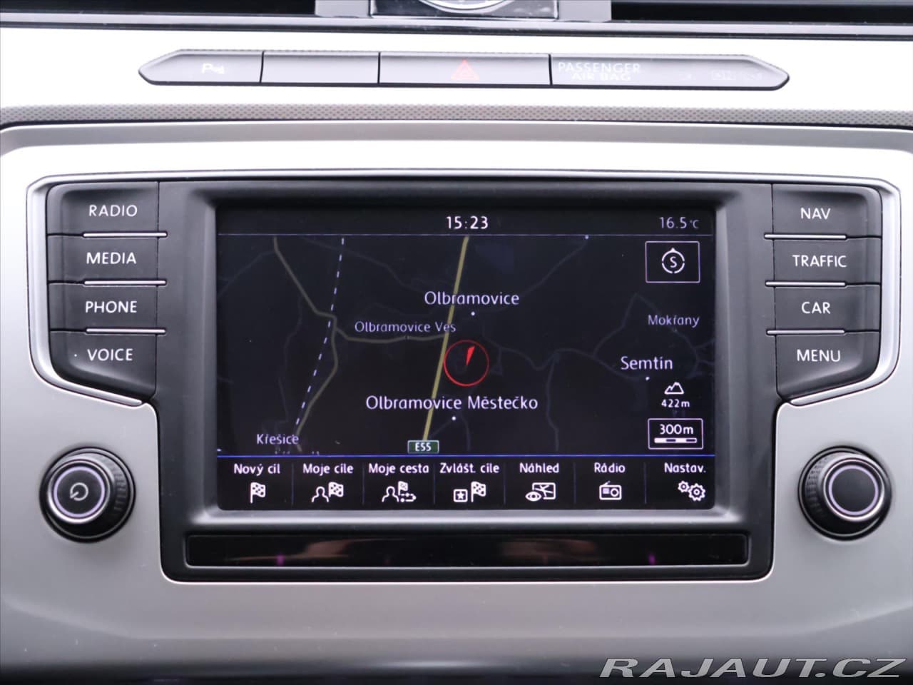 2015 Volkswagen Passat - 20