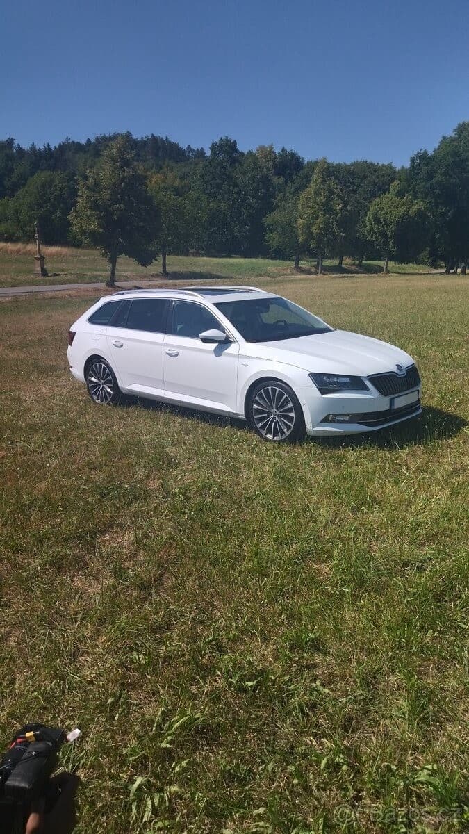 2017 Škoda Superb - 11