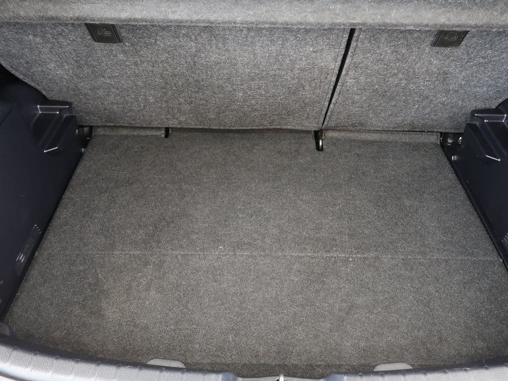 2012 Toyota Yaris - 11