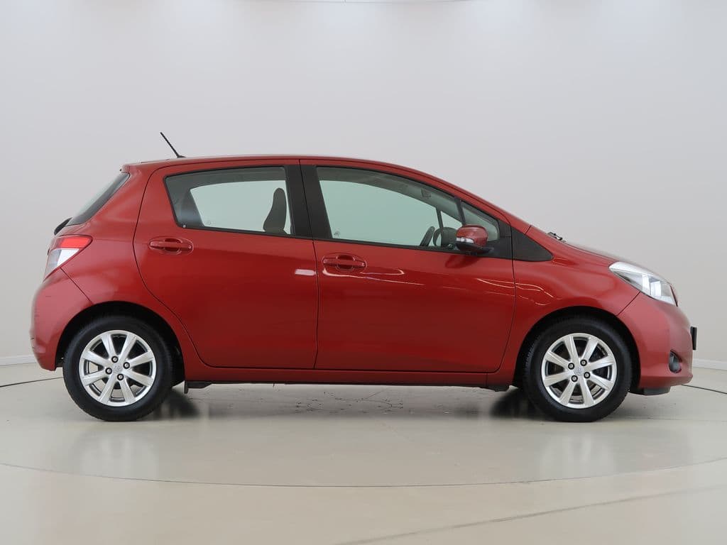 2012 Toyota Yaris - 4