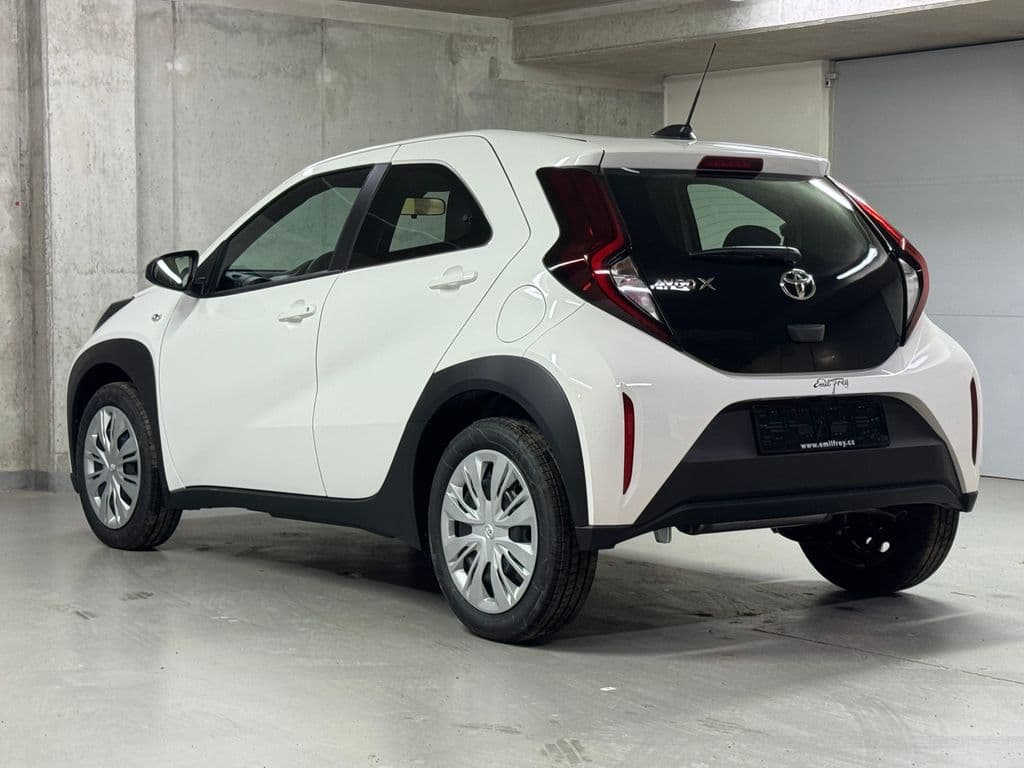 2025 Toyota Aygo - 6
