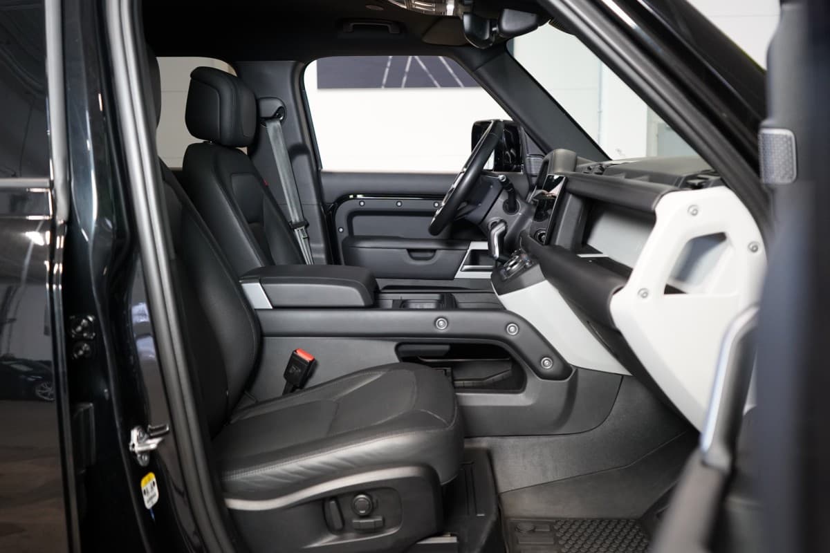 2022 Land Rover Defender - 20