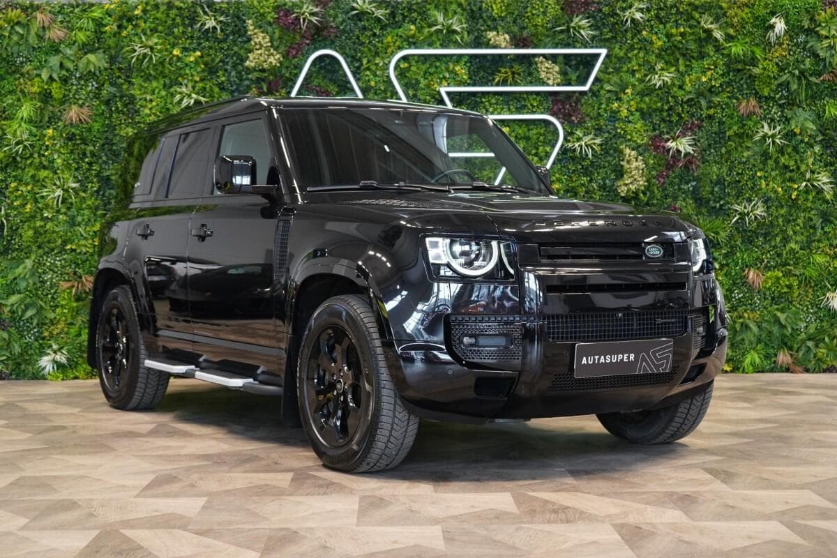 2022 Land Rover Defender - 3