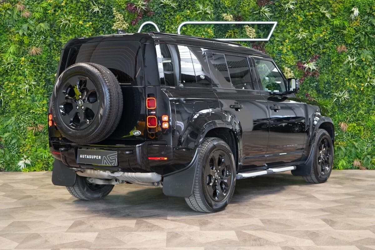 2022 Land Rover Defender - 7