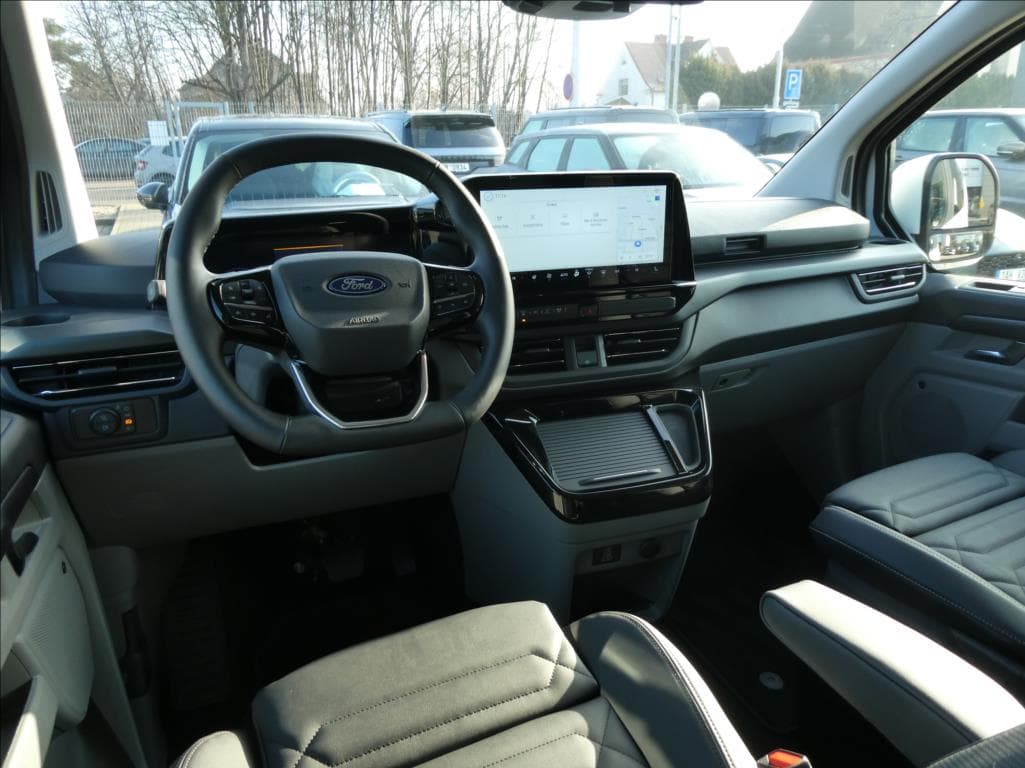 2026 Ford Tourneo - 11