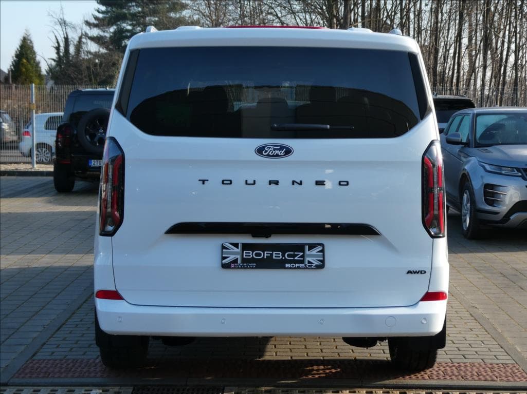 2026 Ford Tourneo - 8