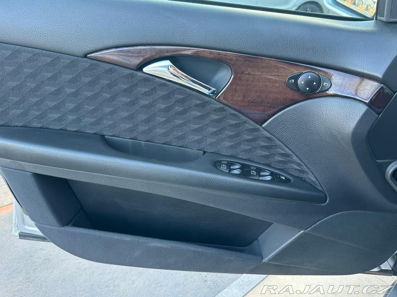 2004 Mercedes-Benz E-Class - 16