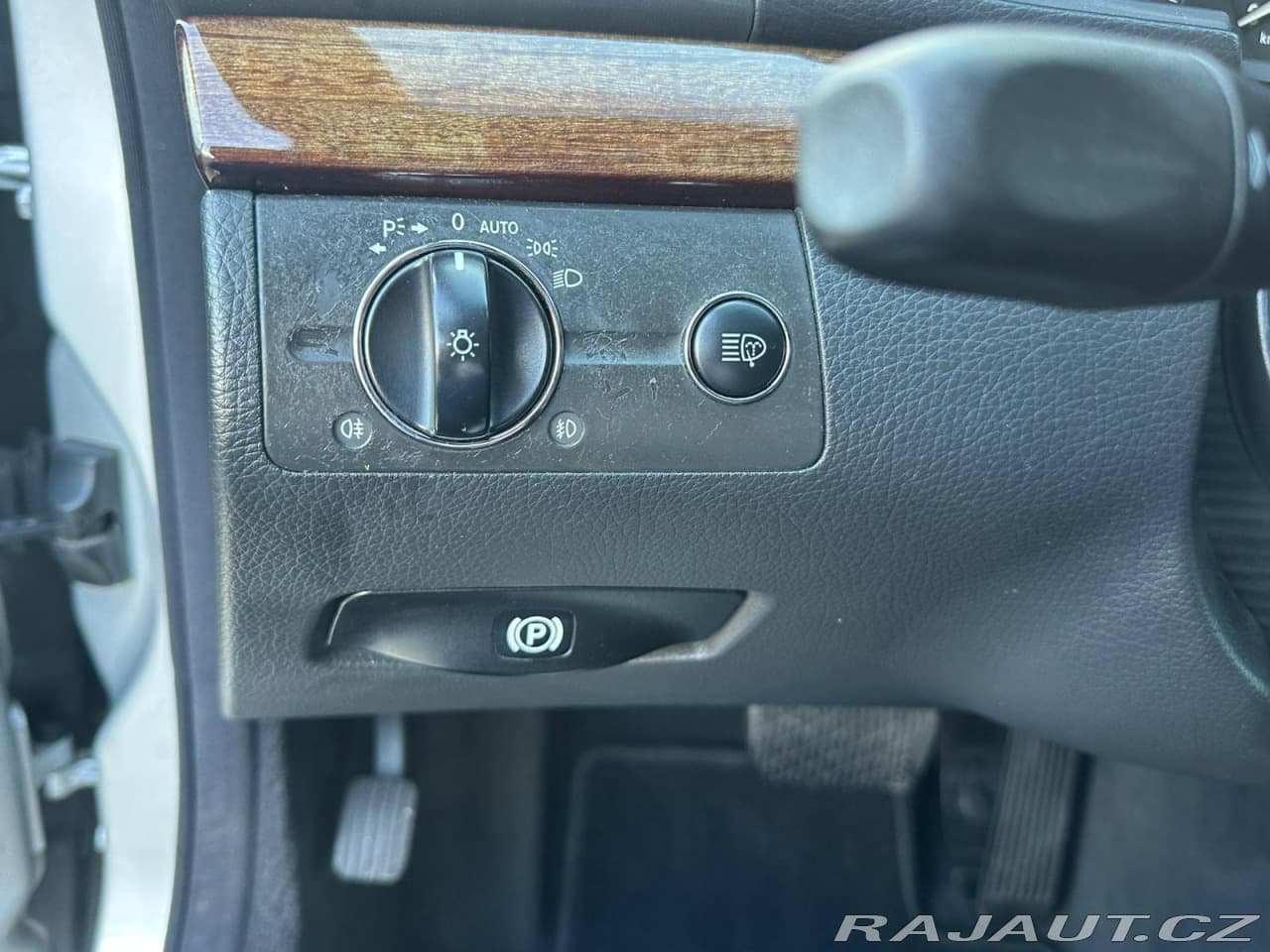 2004 Mercedes-Benz E-Class - 17