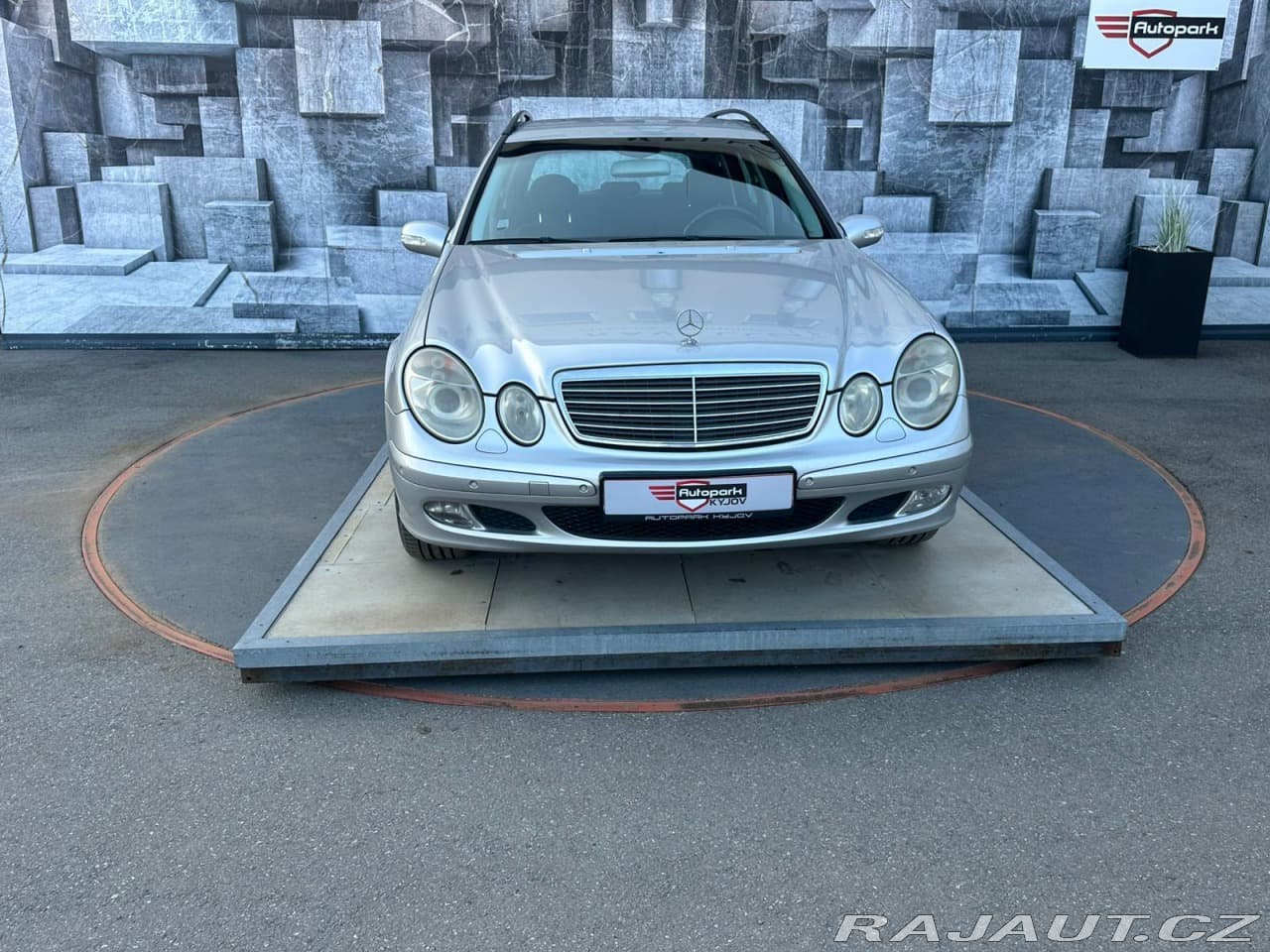 2004 Mercedes-Benz E-Class - 2