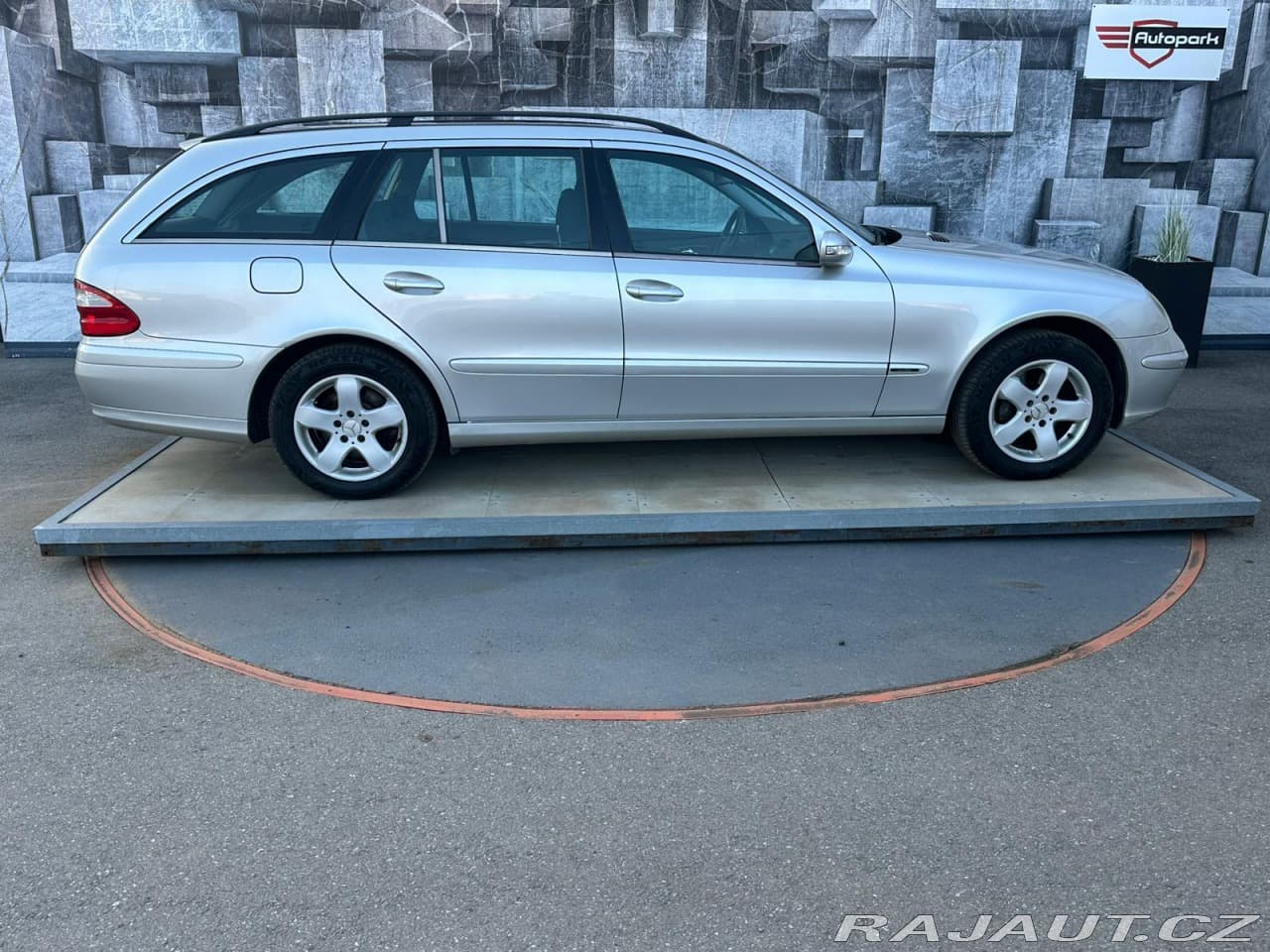2004 Mercedes-Benz E-Class - 6