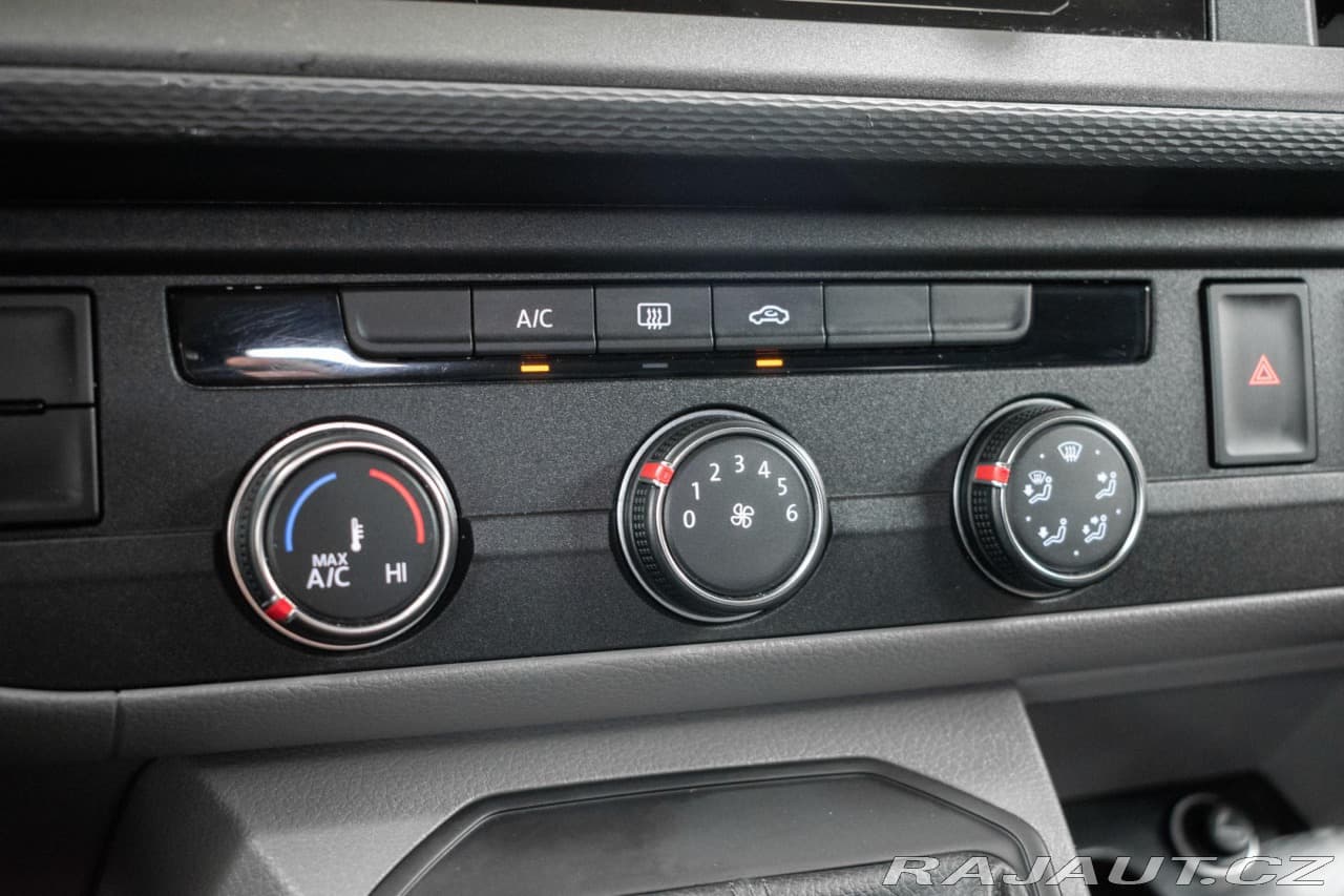 2022 Volkswagen Caravelle - 17