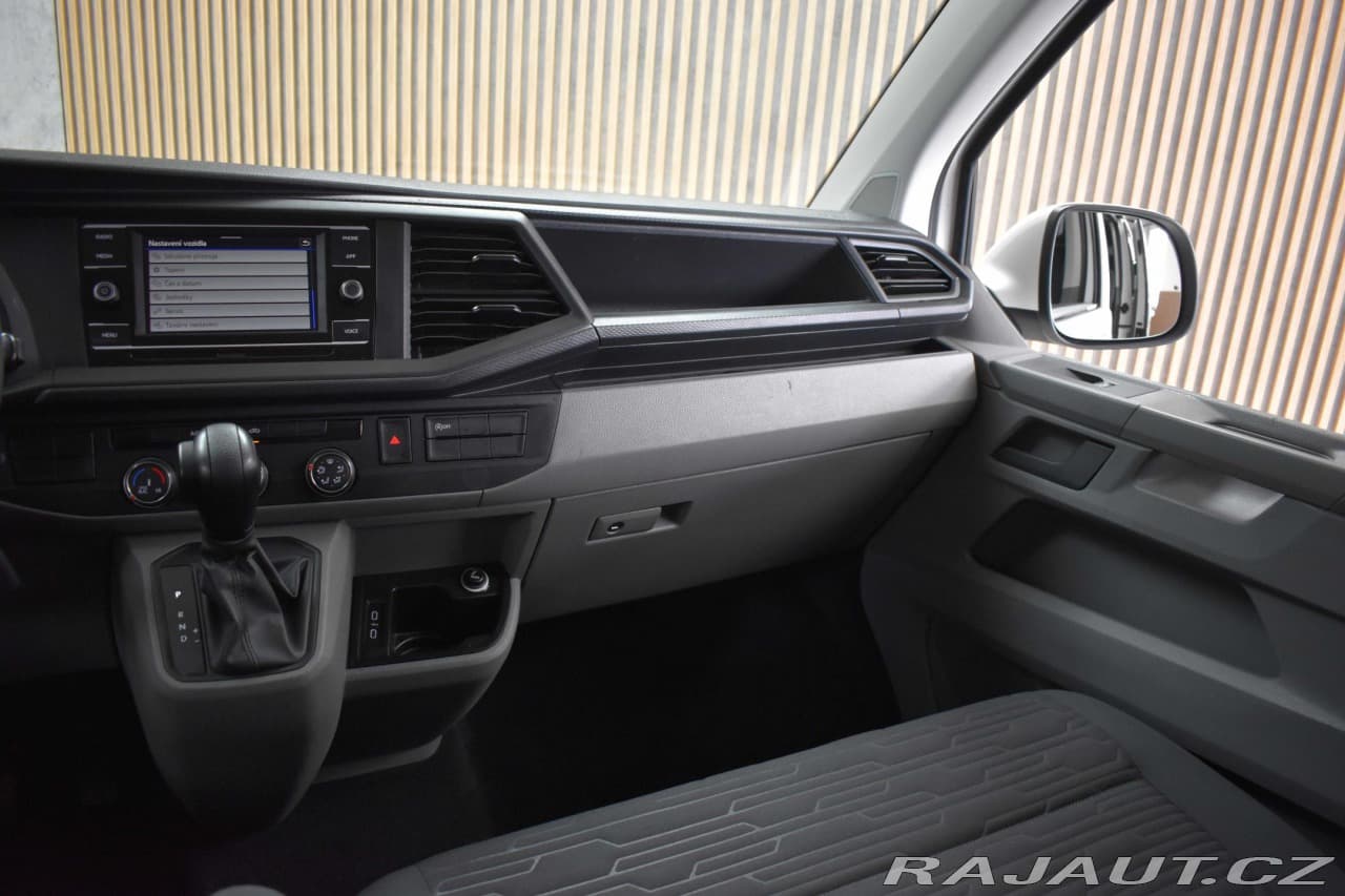 2022 Volkswagen Caravelle - 9