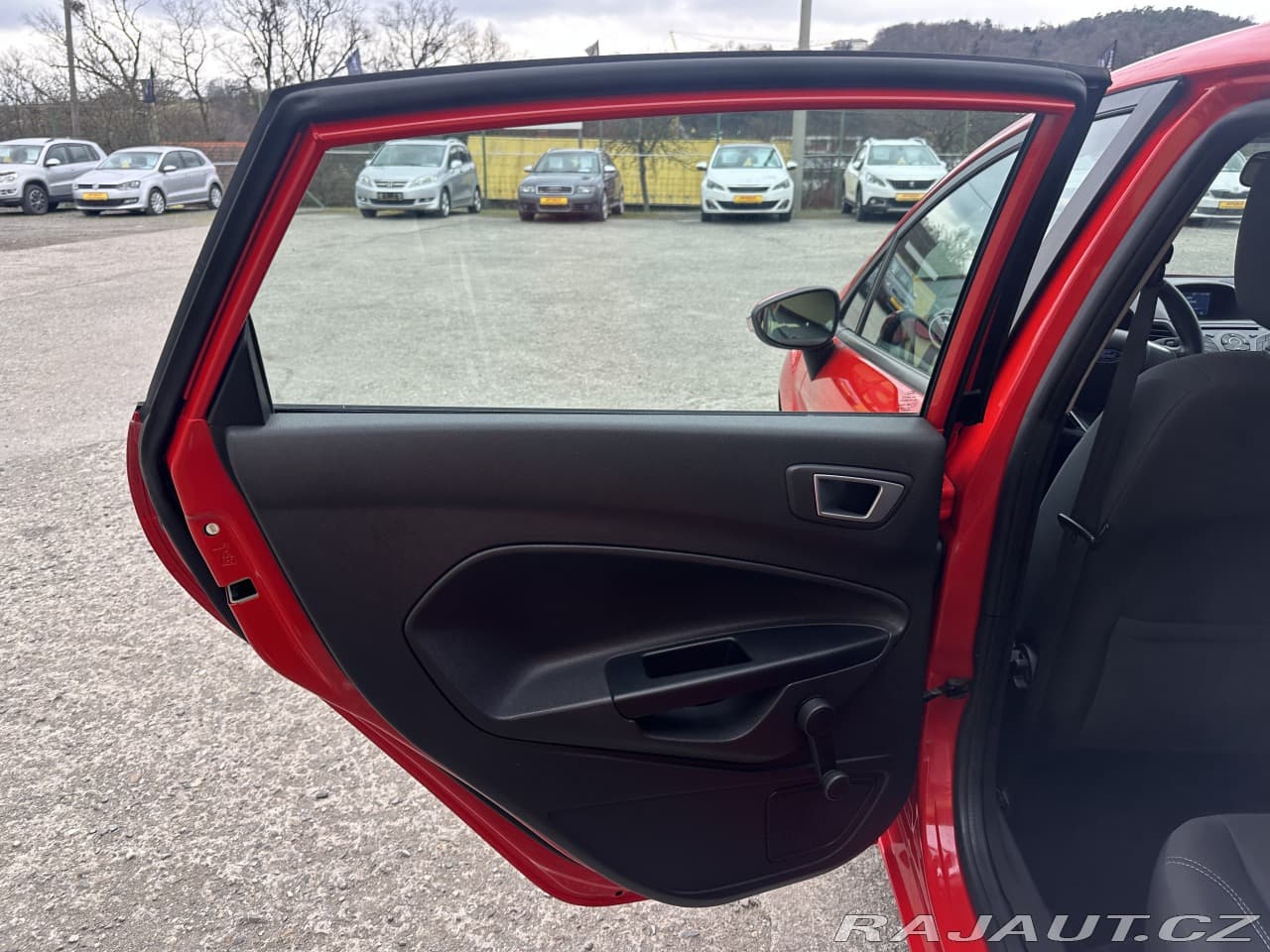 2016 Ford Fiesta - 13