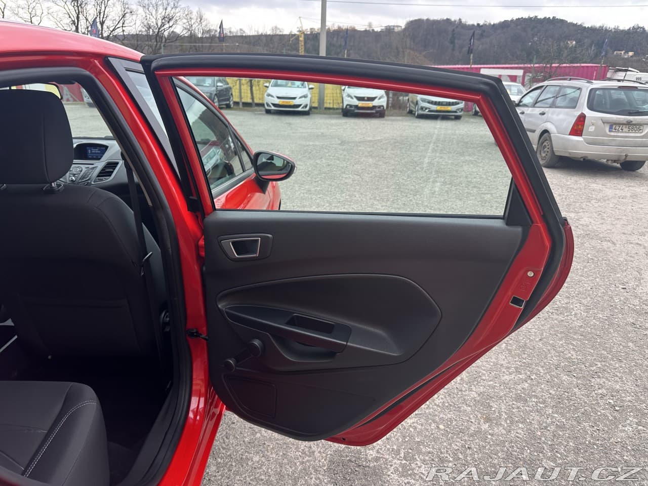 2016 Ford Fiesta - 18