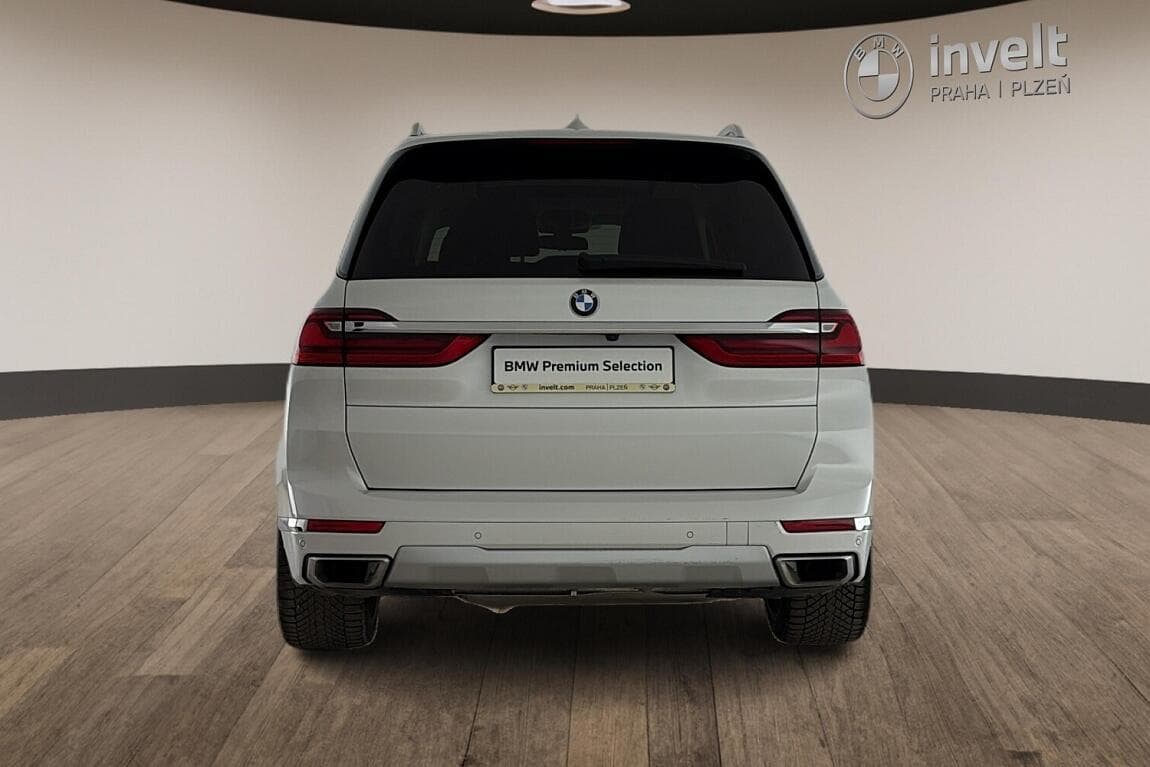 2021 BMW X7 - 4