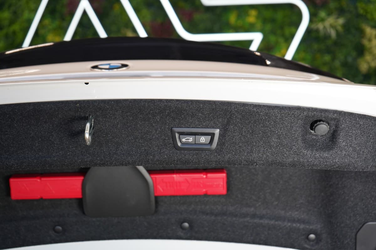 2020 BMW 3-Series - 19