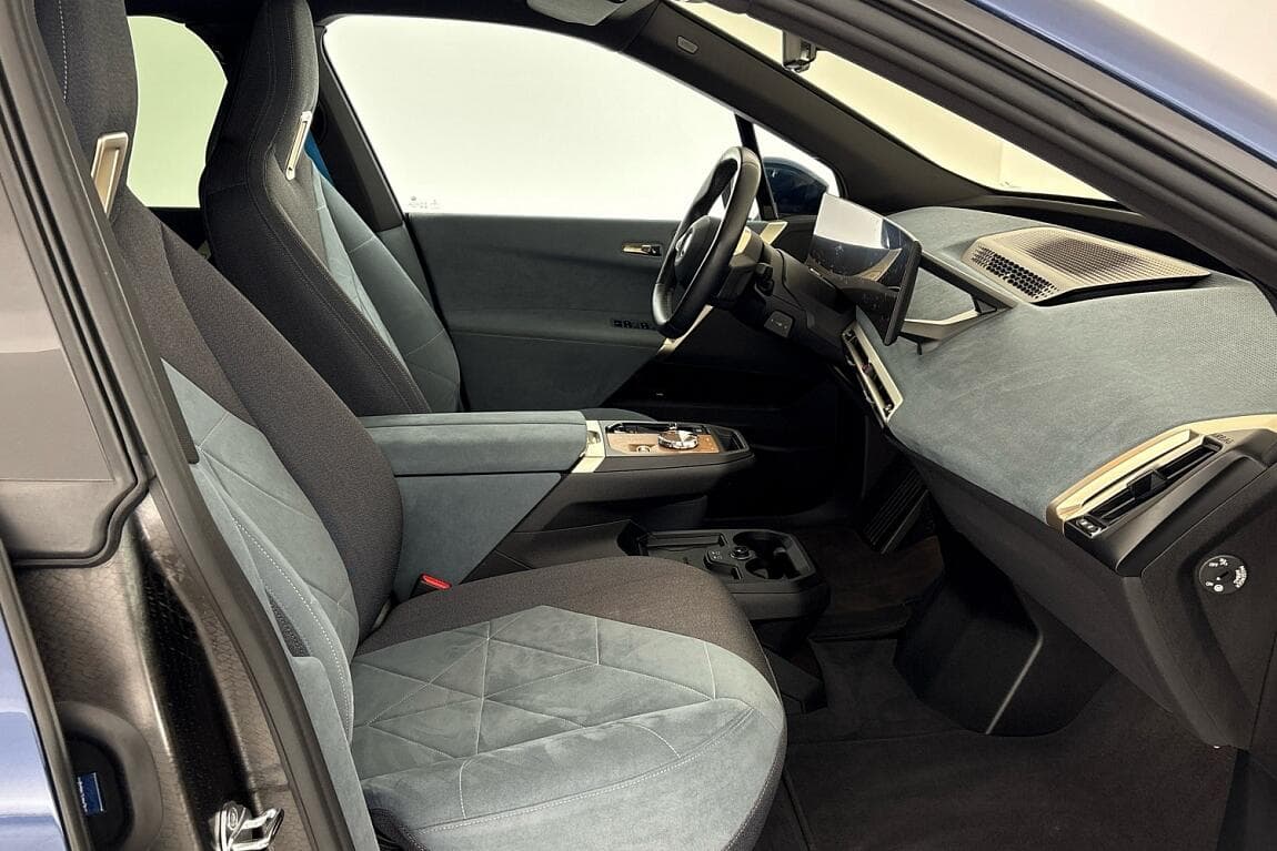 2022 BMW Ix - 13