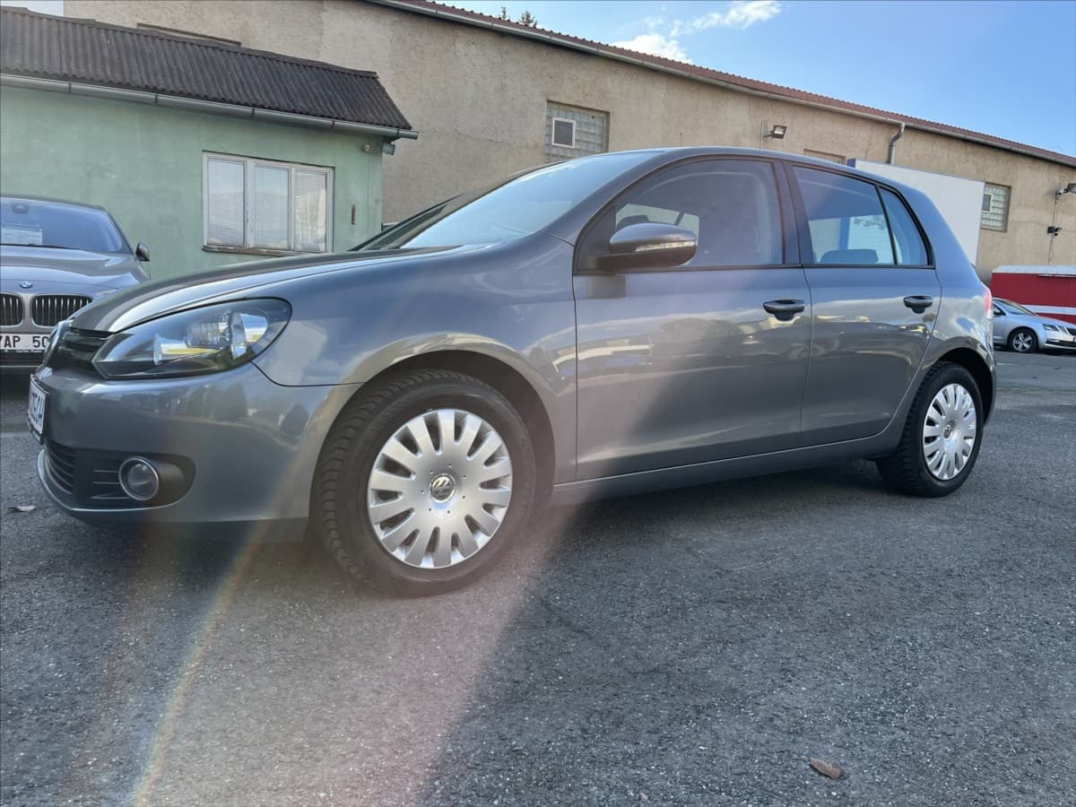 2009 Volkswagen Golf - 3