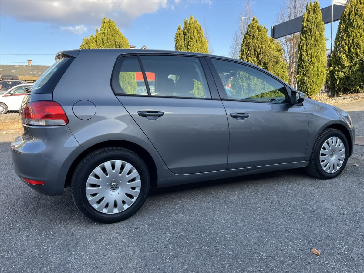 2009 Volkswagen Golf - 5