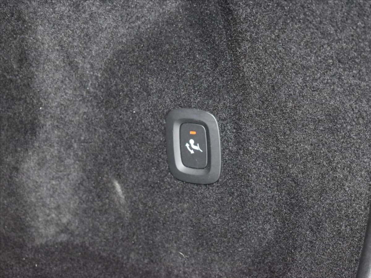 2022 Volvo Xc60 - 12