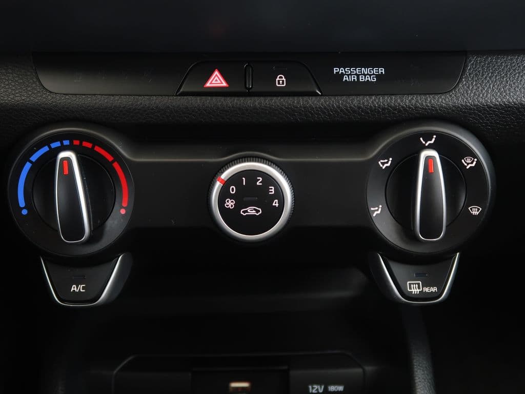 2023 Kia Stonic - 19