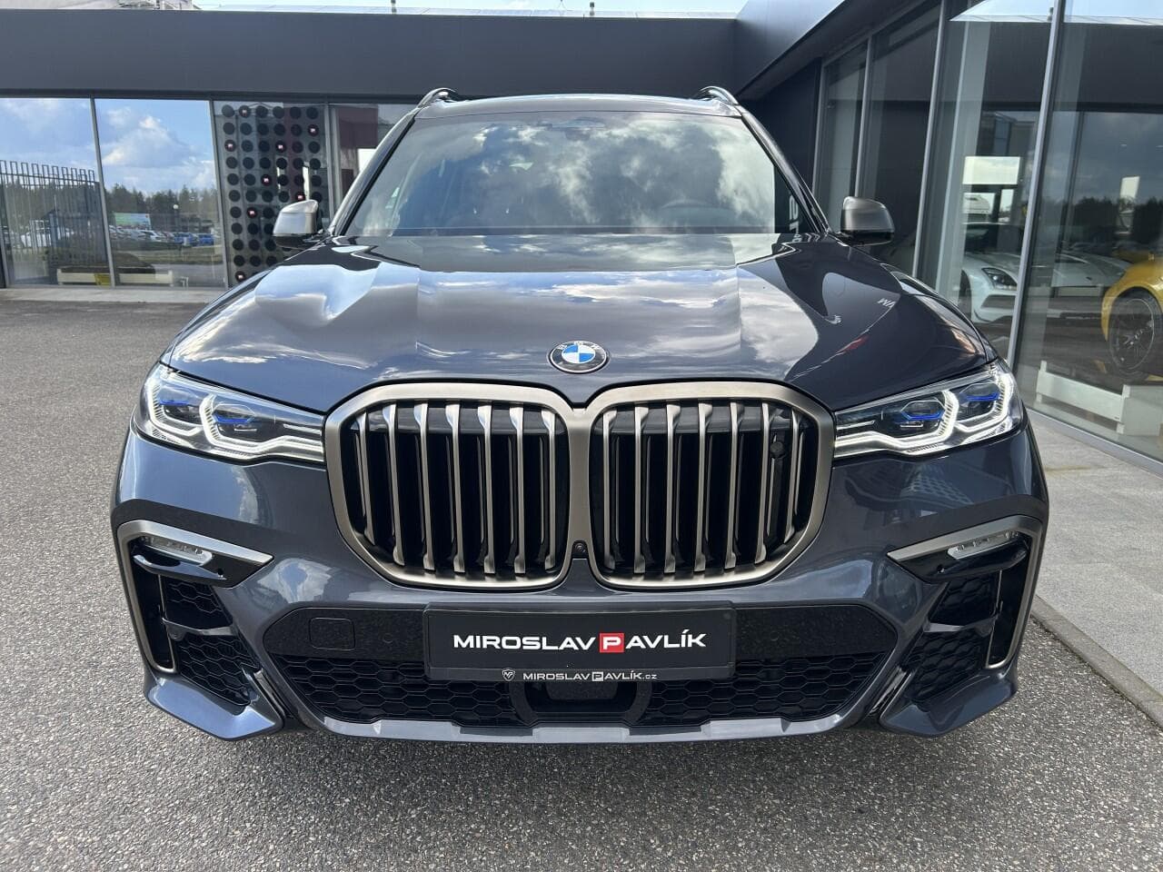 2020 BMW X7 - 3