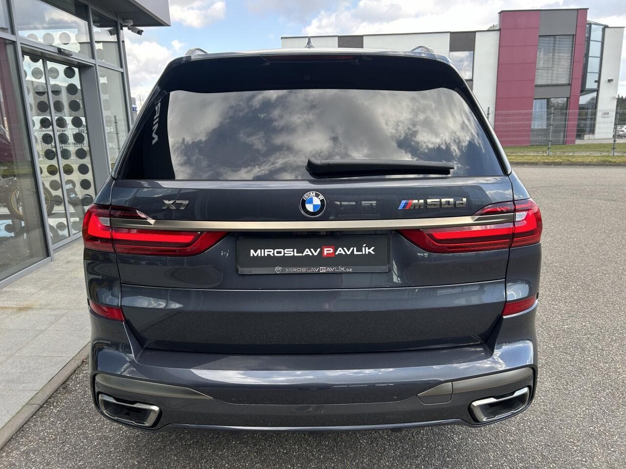 2020 BMW X7 - 6