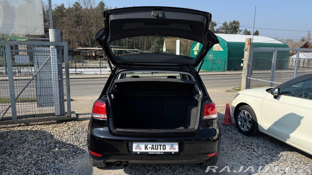 2009 Volkswagen Golf - 20