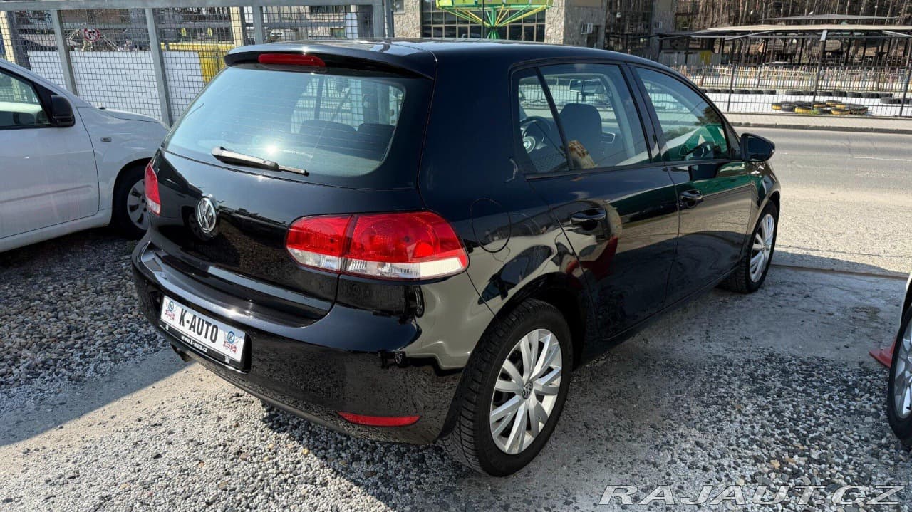 2009 Volkswagen Golf - 4