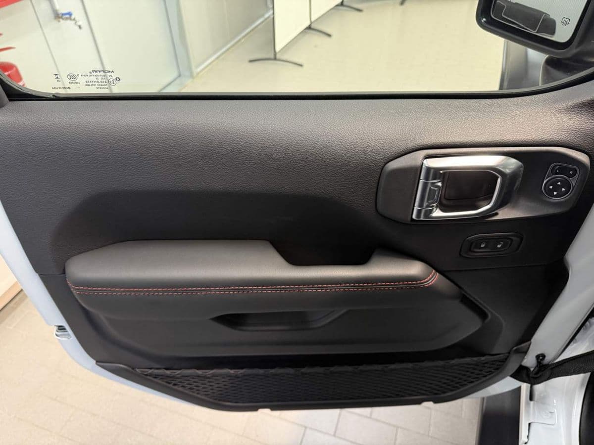 2025 Jeep Wrangler - 15