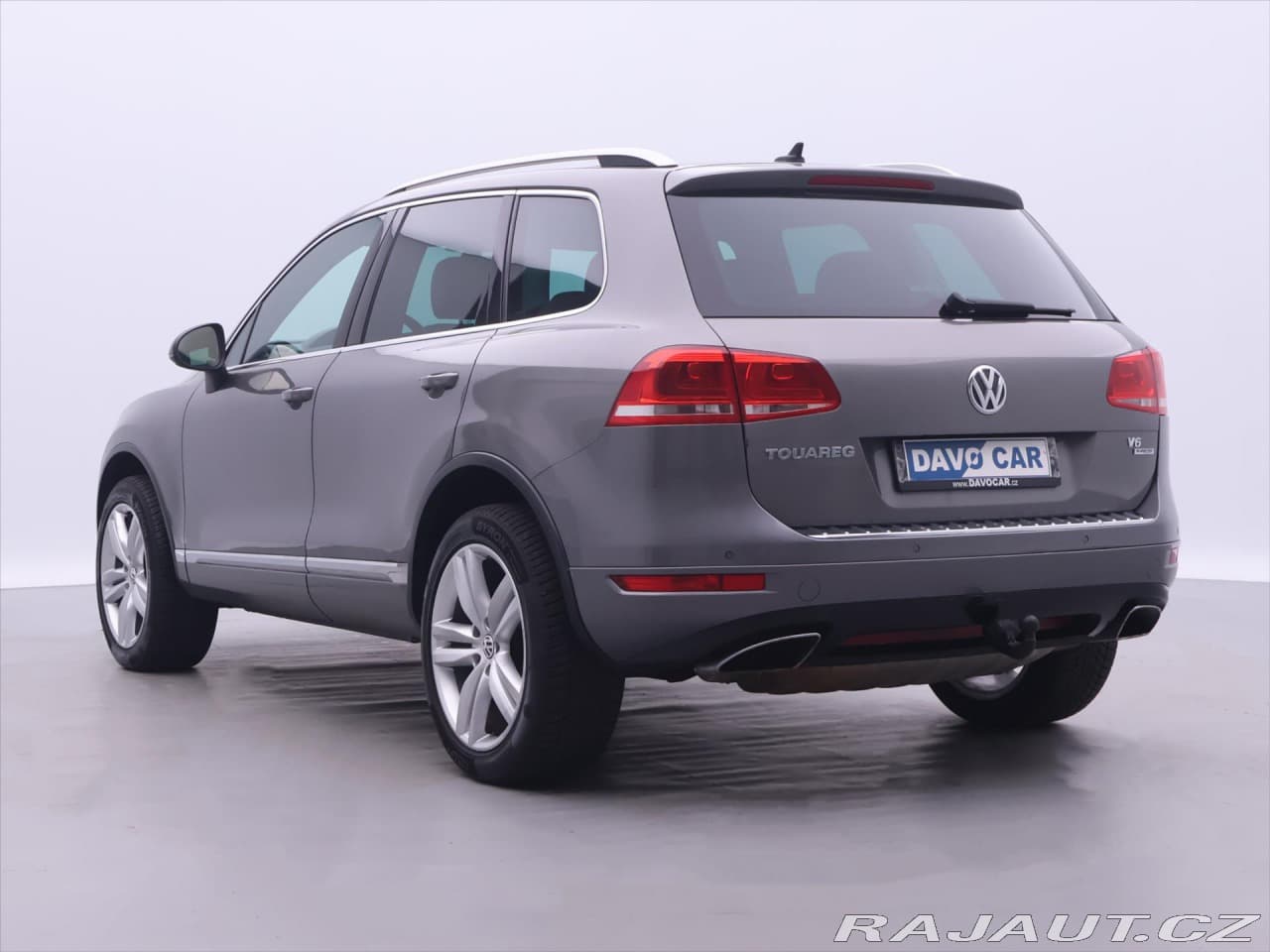 2010 Volkswagen Touareg - 5