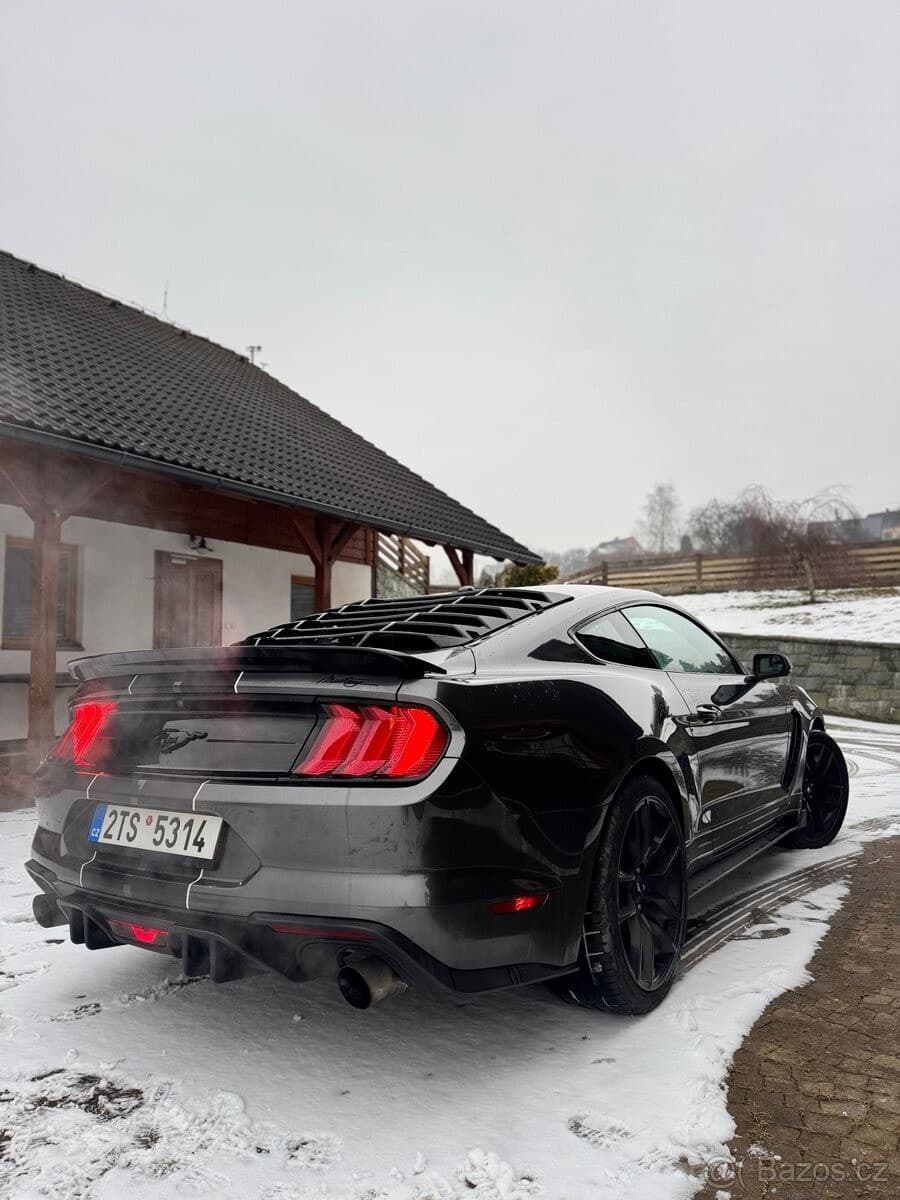 2019 Ford Mustang - 4