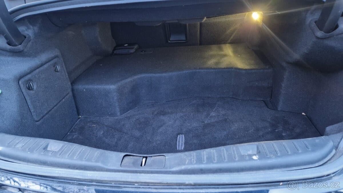 2017 Lincoln Ostatní - 10