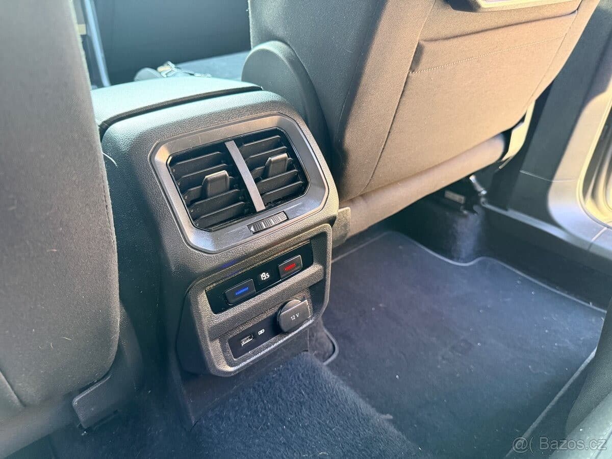 2018 Volkswagen Tiguan - 14