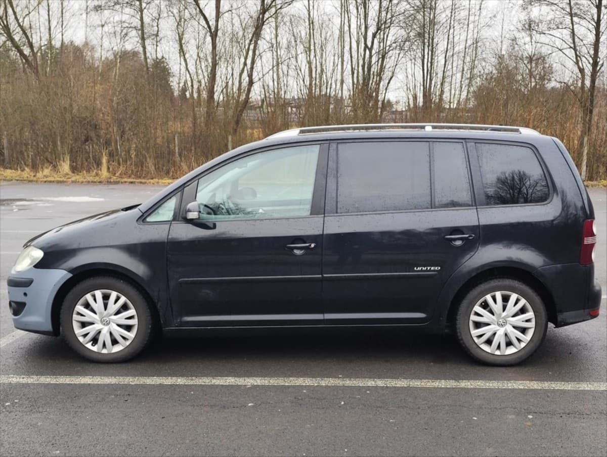2009 Volkswagen Touran - 2