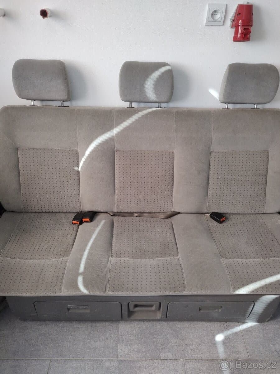 Volkswagen Multivan - 20