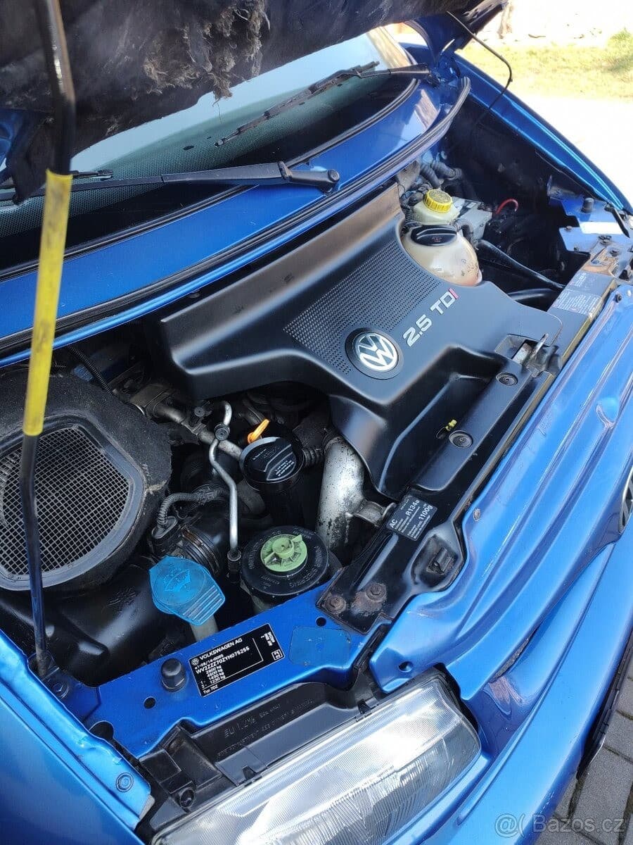 2010 Volkswagen Tiguan - 11