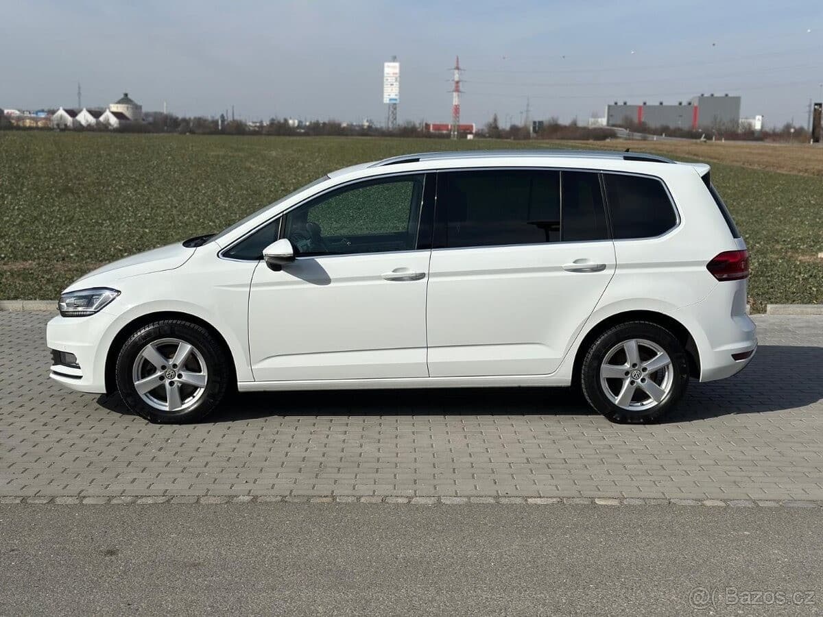 2017 Volkswagen Touran - 5